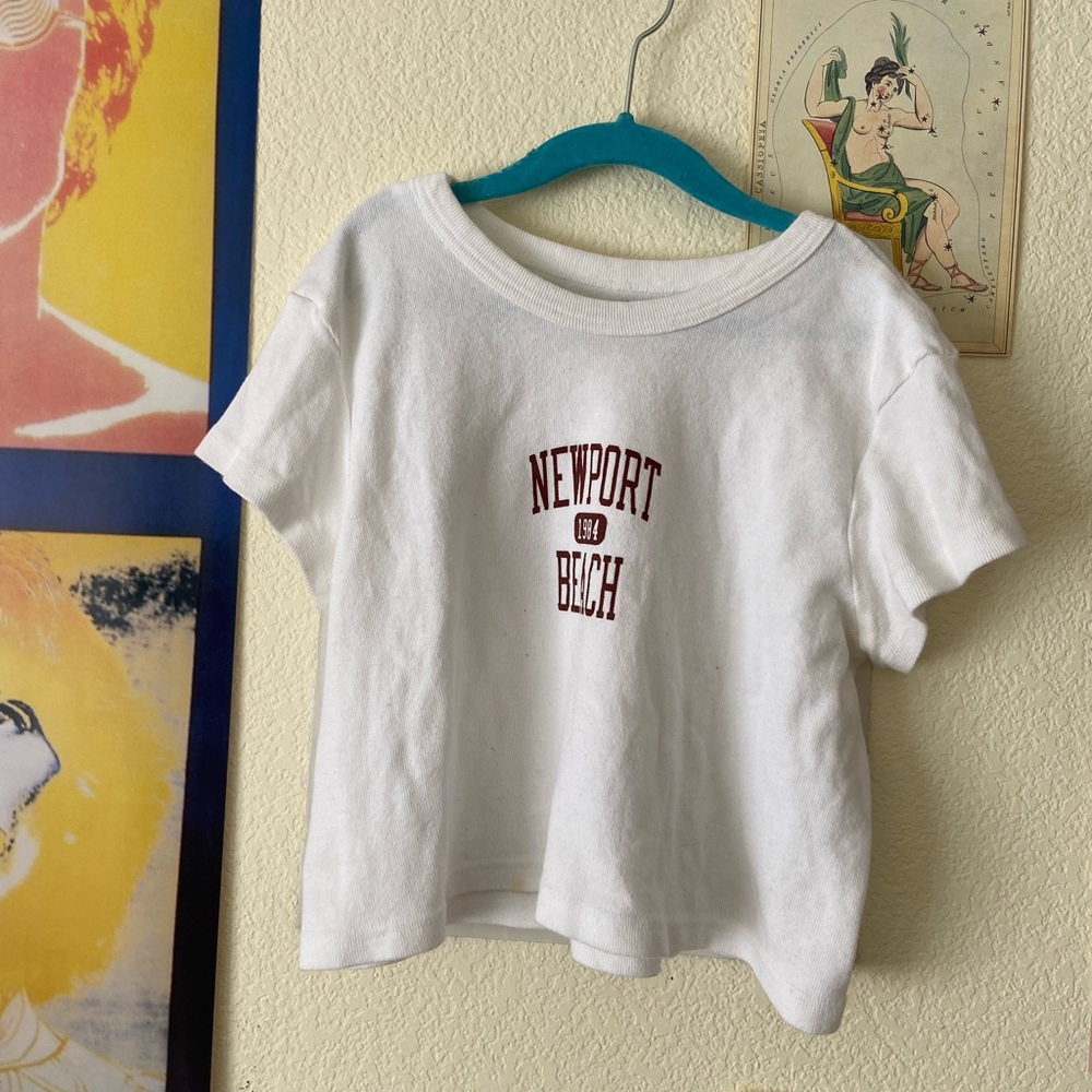 Brandy Melville white cropped tee